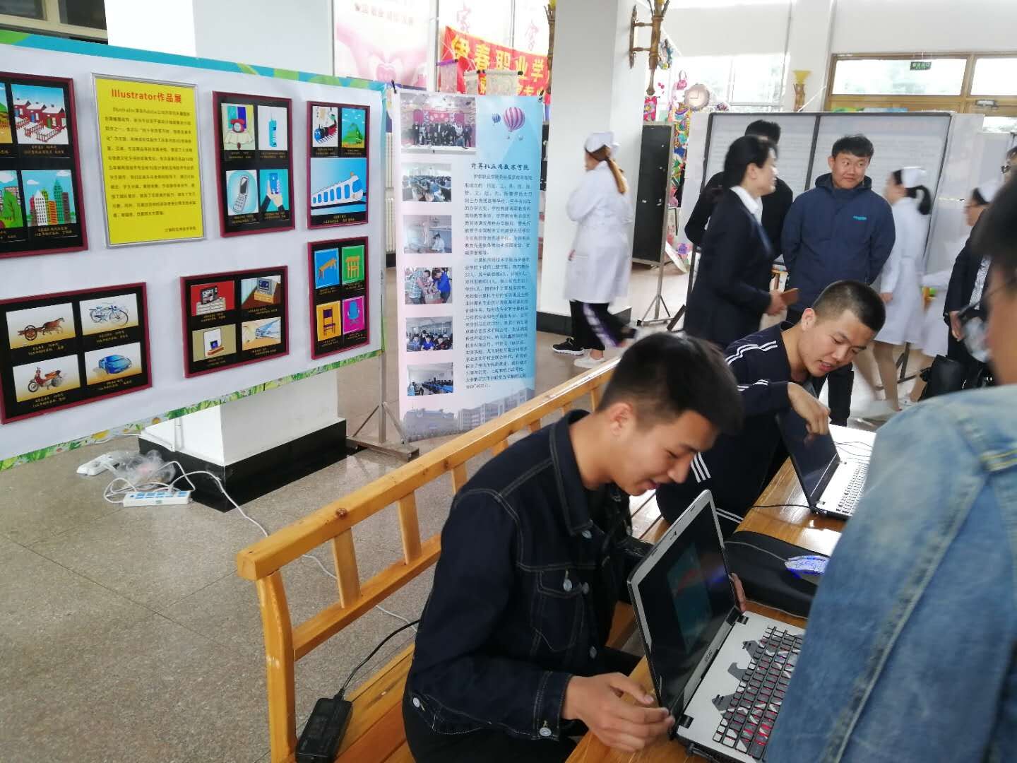 计算机应用技术学院“职业教育活动周”——学生作品展 计算机应用技术学院“职业教育活动周”——学生作品展