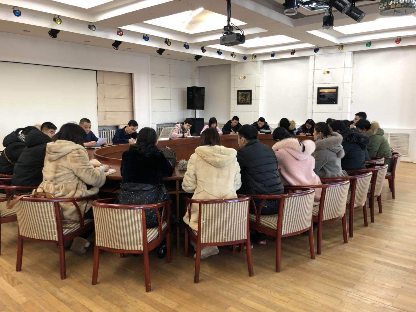 学生资助管理中心组织召开“进一步解放思想、推动学生资助工作高质量发展讨论会” 学生资助管理中心组织召开“进一步解放思想、推动学生资助工作高质量发展讨论会”